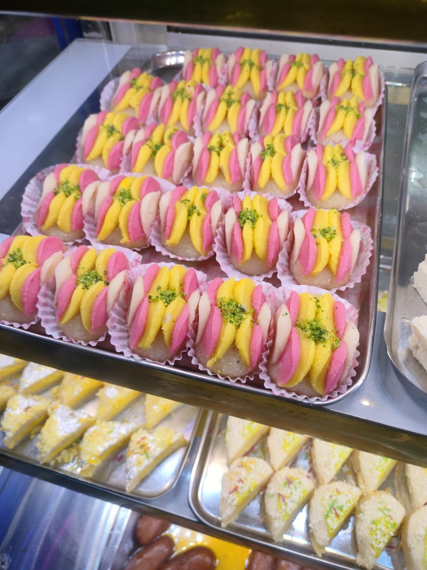 Shuvam Misti Mahal sweets and snacks gallery photo 2