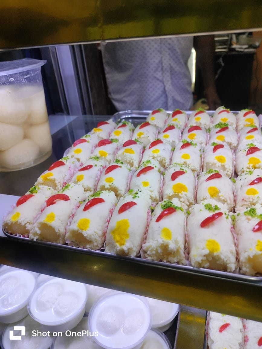 Shuvam Misti Mahal sweets and snacks gallery photo 7